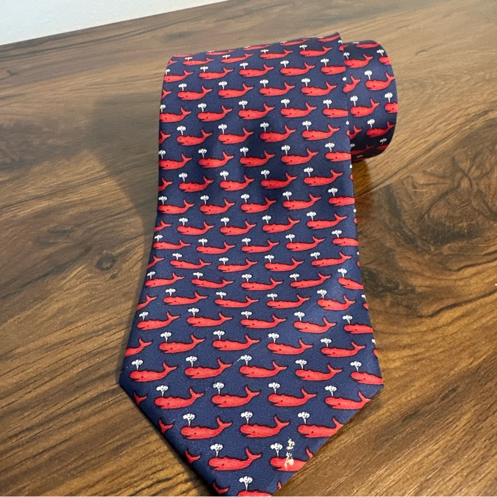 Whale Themed Tie with Red and‎ Blue Design